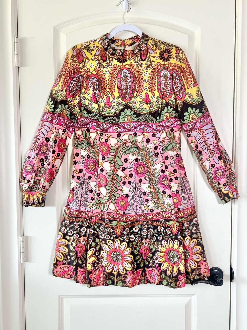 Elinor Simmons for Malcolm Starr 60s Vintage Psychedelic Mod Mini Dress